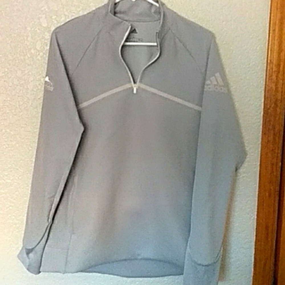 Adidas 1/4 zip pull over gray size L.